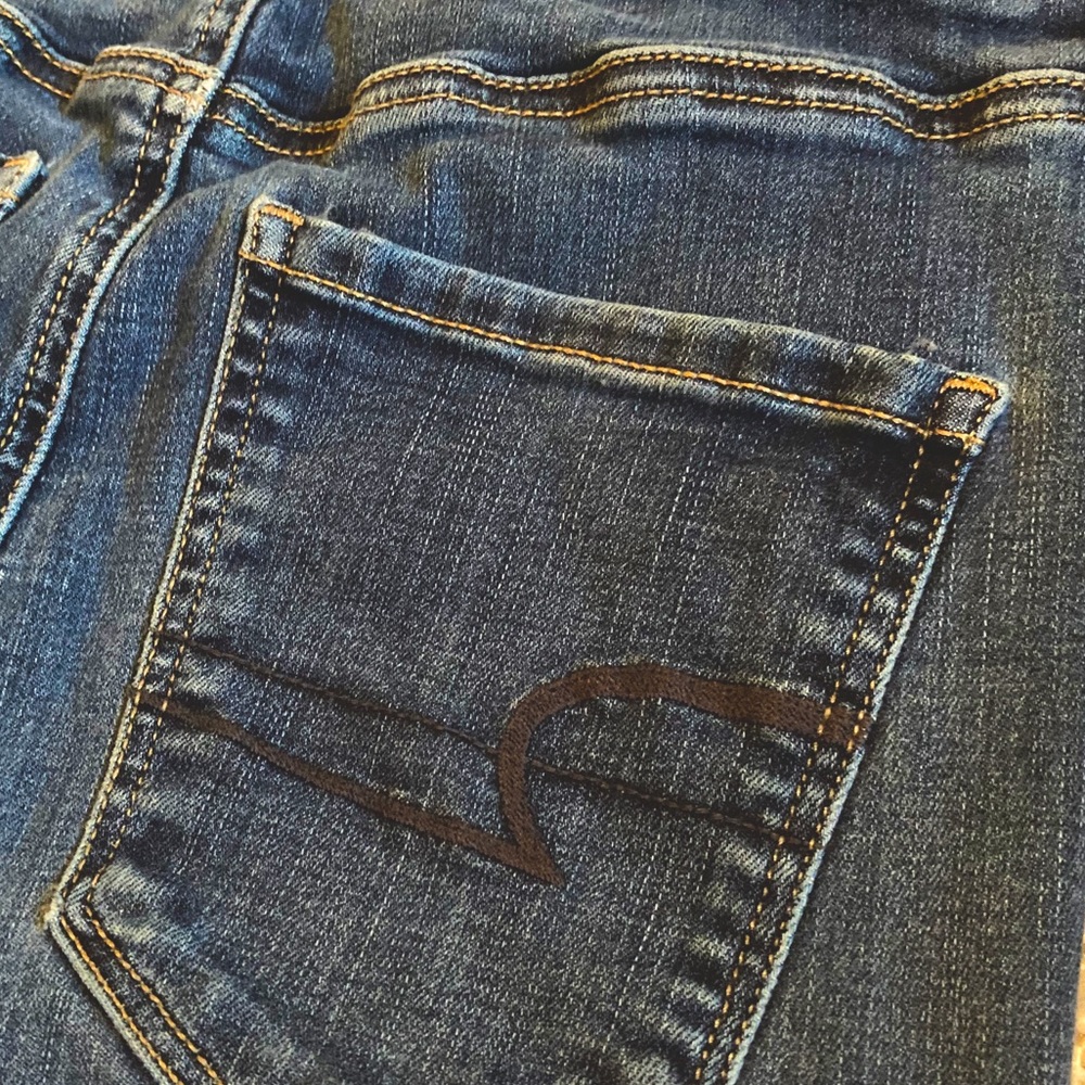 AE Curvy Hi Rise Jeans